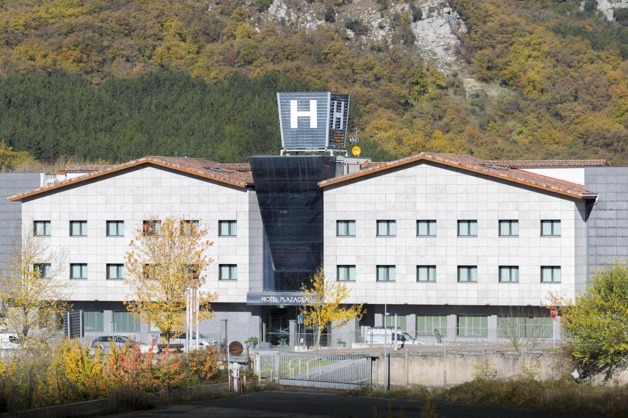 Hotel Plazaola Irurtzun Exterior photo